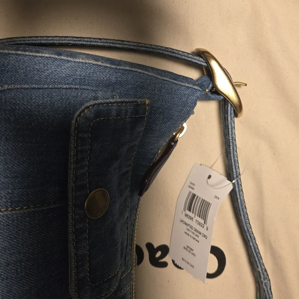 NWT Coachtopia Coach Denim Cargo Shoulder Bag - Picture 4 of 5